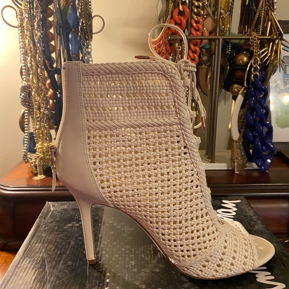 Women’s Sam Edelman sandals - Picture 2 of 5